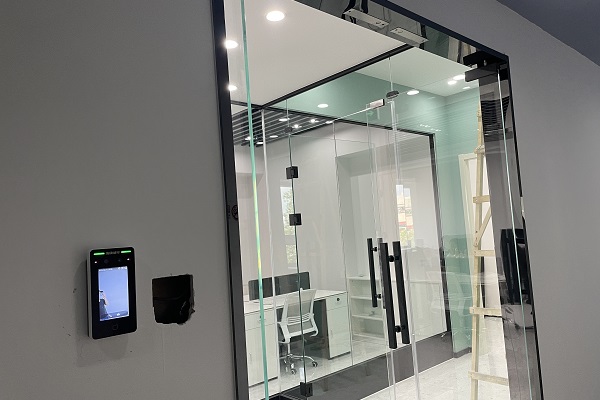 昌翼（北京）文化傳播有限公司?？低暼四樧R(shí)別門禁安裝工程